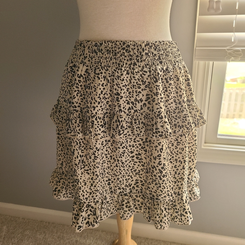 Pink Lily Mini Skirt - Picture 2 of 3